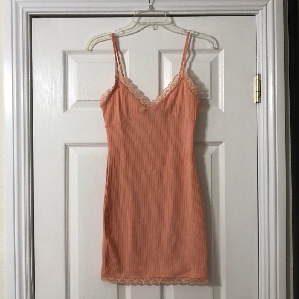 3/25🥳 FOREVER 21: Ribbed Camisole Dress w/ Lace - Picture 1 of 5